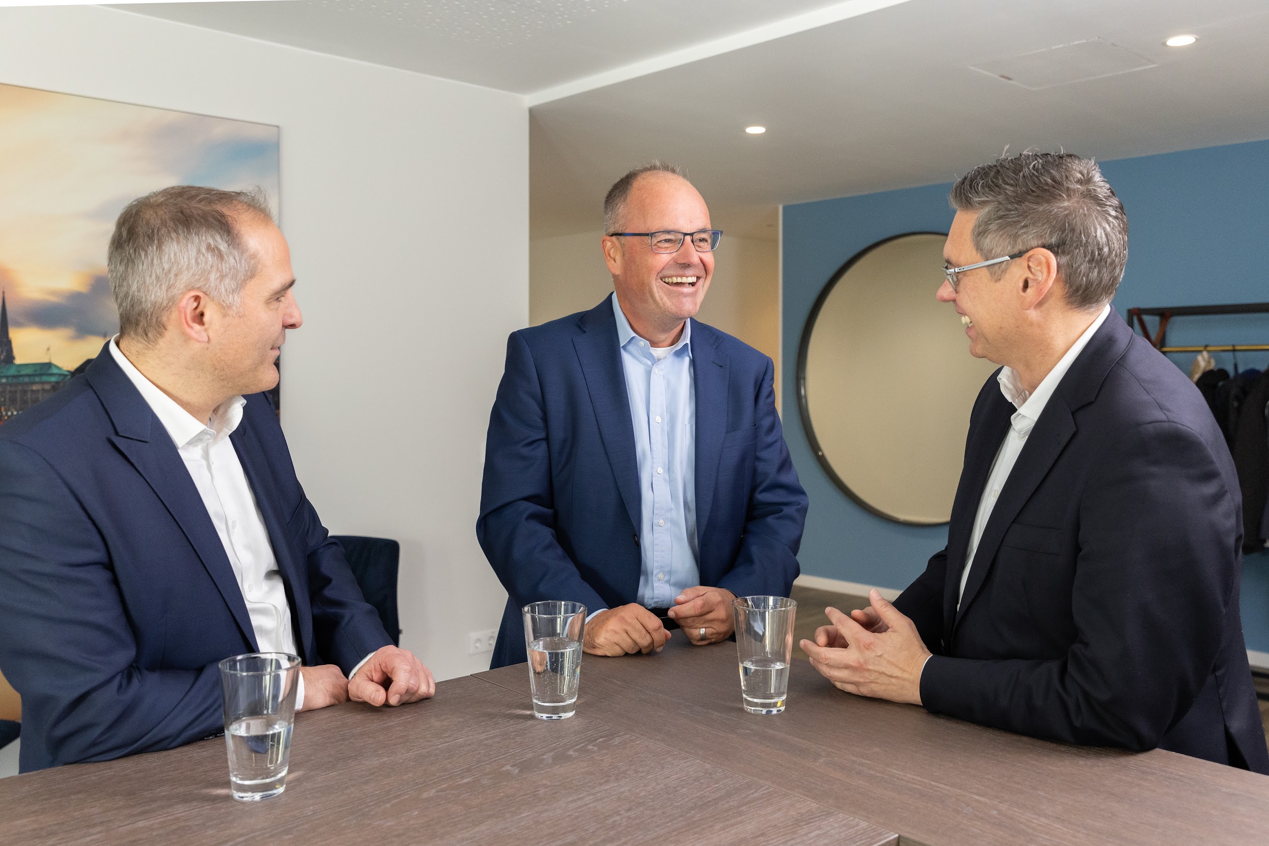Vermögenspartner Mario Wolf, Lars Langeloh und Andreas Komischke aus Hannover im lockeren Gespräch